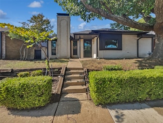 1232 Richland Oaks Dr, Richardson, TX 75081