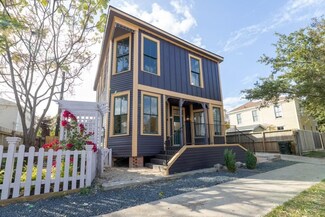 1311 37th St, Galveston, TX 77550