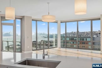 9 Ave at Port Imperial Unit PH 8, West New York, NJ 07093