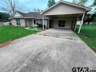272 Caroline Ln, Bullard, TX 75757