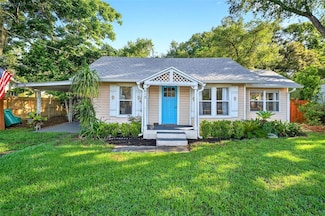 815 E 11th Ave, Mount Dora, FL 32757