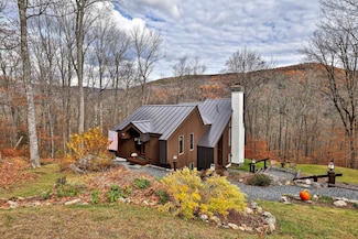 559 Crimson Hawk Rd, Plymouth, VT 05056