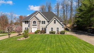 5215 Glenbrook Dr, Vienna, WV 26105