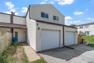 13205 Carpenter St, Omaha, NE 68138