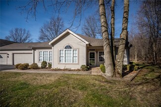 23 Stone Ridge Blvd, Hermitage, PA 16148