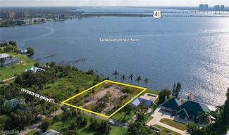 744 Overiver Dr, North Fort Myers, FL 33903