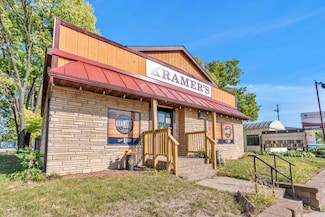 1123 3rd St S, La Crosse, WI 54601