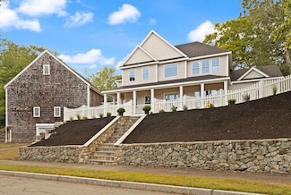 8 Partridge Rd, Reading, MA 01867