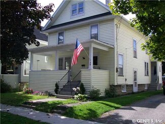 28 South St, Le Roy, NY 14482