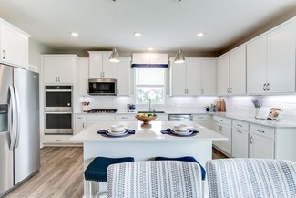 1643 Oak Creek Dr, Chaska, MN 55318