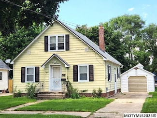 538 12th St SE, Mason City, IA 50401
