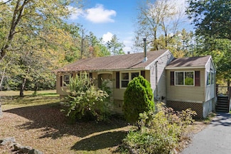 153 W Parish Rd, Concord, NH 03303