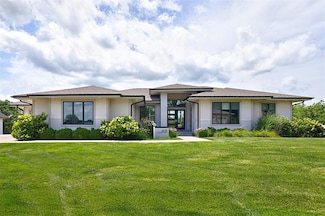 605 S Tiburon Cove, West Des Moines, IA 50266