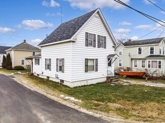 21 Burrill St, Fairfield, ME 04937