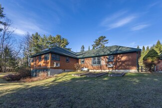 39 Stonehurst Dr, Camden, ME 04843