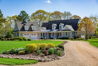 66 Sculling Oar Trail, Kilmarnock, VA 22482