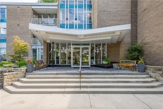 5100 5th Ave Unit 509, Pittsburgh, PA 15232