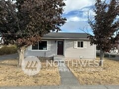 2207 W Basin St, Moses Lake, WA 98837