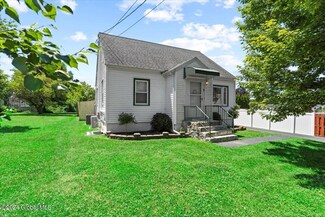 3 5th Ave, Amsterdam, NY 12010
