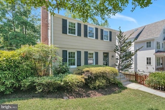 970 N Longfellow St, Arlington, VA 22205