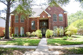 3222 Serene Oak Dr, Sugar Land, TX 77478