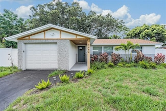 8484 Lantana Dr, Seminole, FL 33777