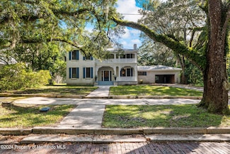 321 S Brooksville Ave, Brooksville, FL 34601