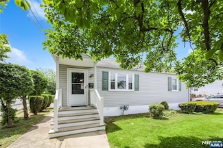 84 Chestnut St, Lodi, NJ 07644