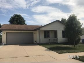422 Countryside Dr, Le Mars, IA 51031