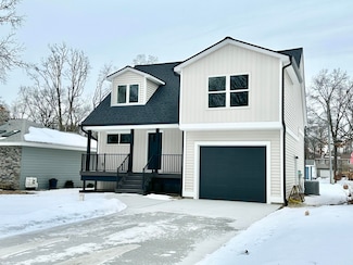 2829 Jackson Blvd, Highland Township, MI 48356
