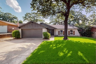 5700 Kingstree Ct, Arlington, TX 76017