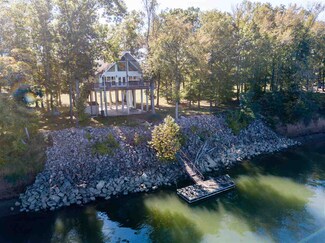 2555 Col James Hardin Rd, Clifton, TN 38425