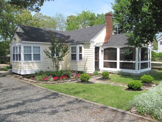 19 W Longport Ave, Ocean Gate, NJ 08740