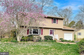 21595 Defender St, Lexington Park, MD 20653