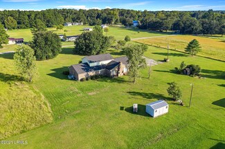 260 Walnut St, Varnville, SC 29944