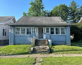 203 W Walnut St, Washington, IN 47501