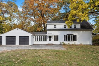18 Middlesex Rd Unit R, Tyngsboro, MA 01879