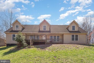 25 Hake Rd, Dover, PA 17315