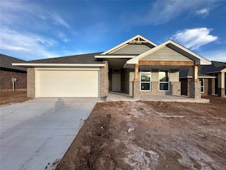 1016 Redwood Creek Dr, Yukon, OK 73099