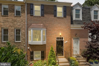 3812 Brighton Ct, Alexandria, VA 22305