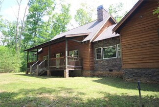 174 Saluda Hill Rd, Pickens, SC 29671