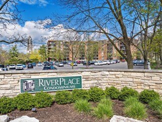 509 Aurora Ave Unit 619, Naperville, IL 60540