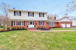 11 Harvale Dr, Florham Park, NJ 07932