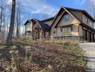 7058 Shade Tree Ln, Traverse City, MI 49685