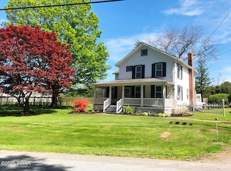128 Carbondale Rd, Waymart, PA 18472