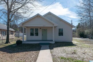 809 14th Ave N, Clanton, AL 35045
