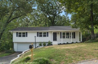 4555 N Ravenwood Dr, Chattanooga, TN 37415
