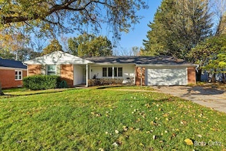 1955 Millbank St SE, Grand Rapids, MI 49508