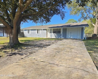 6688 Balboa Cir, Ocean Springs, MS 39564