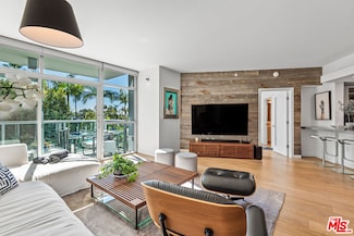 13700 Marina Pointe Dr Unit 529, Marina Del Rey, CA 90292